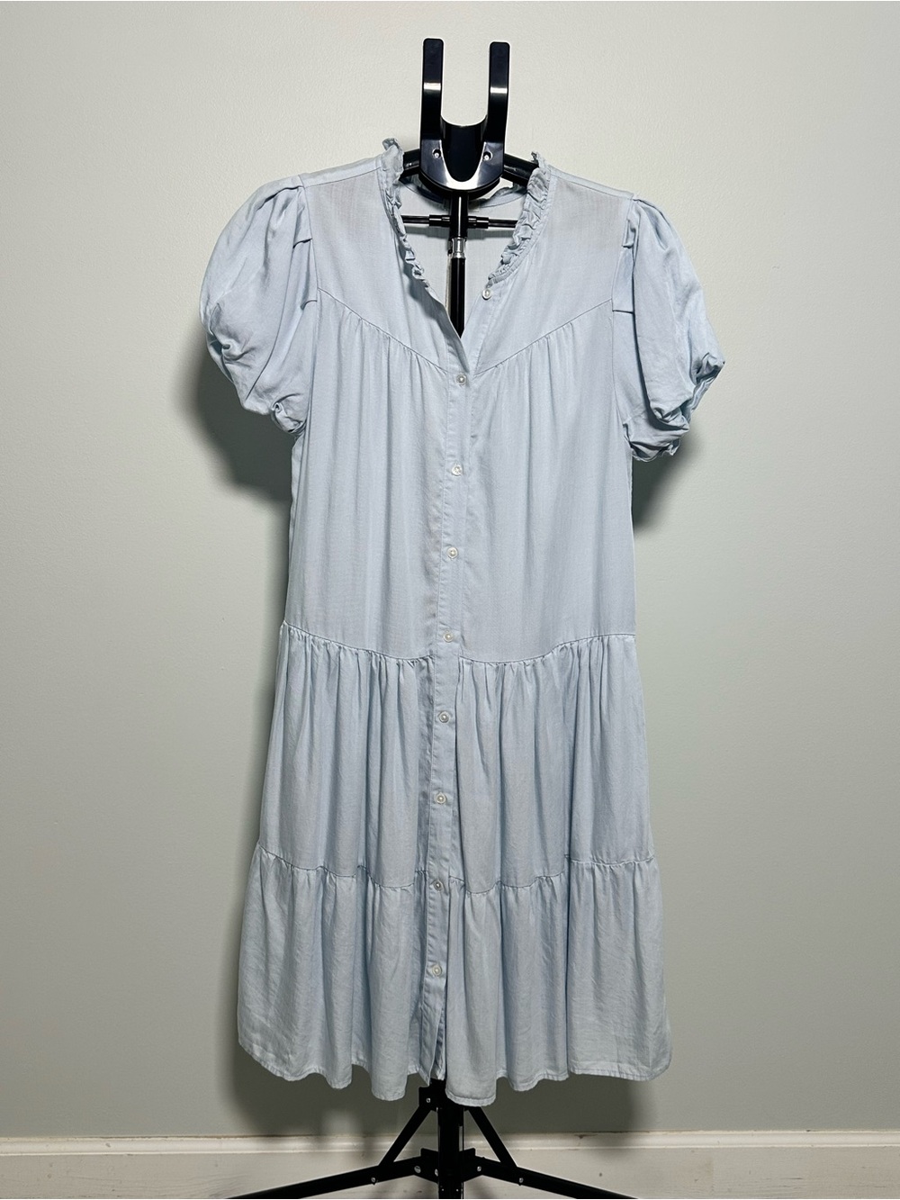 Dylan Los Angeles Blue Tiered Puff Sleeve Dress With Pockets NWT Size Small - Picture 1 of 8